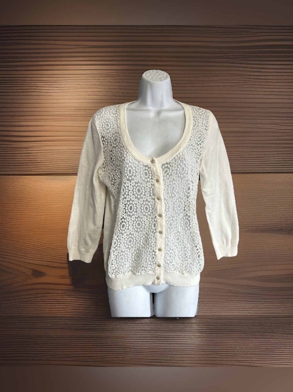 Cyrus Women's Medium Ivory Cutout Button Cardigan Elegant 3/4 Sleeve Fairy Work